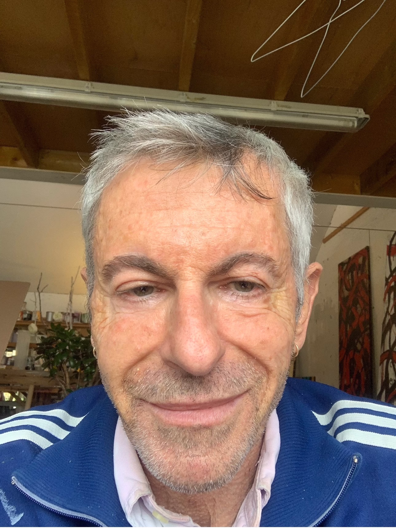 Portrait of contemporary artist Siro Carraro